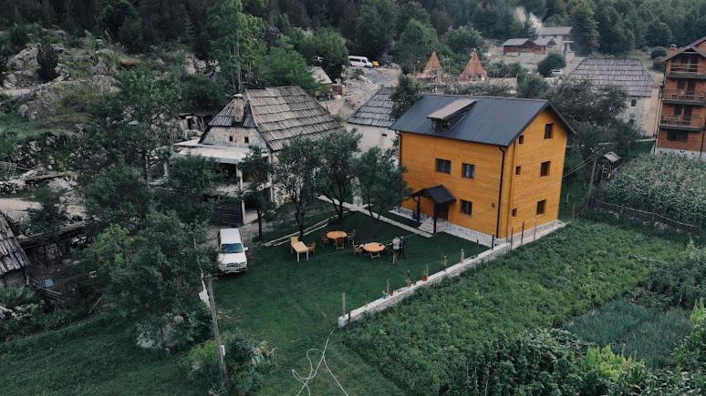 Guesthouse Mehmeti Valbonne Exterior foto
